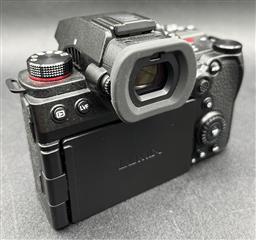 PANASONIC LUMIX S5II 24.2MP MIRRORLESS CAMERA